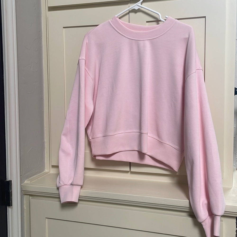NWT Lululemon Perfectly Oversized Crop Crew Strawberry Milkshake Size 4